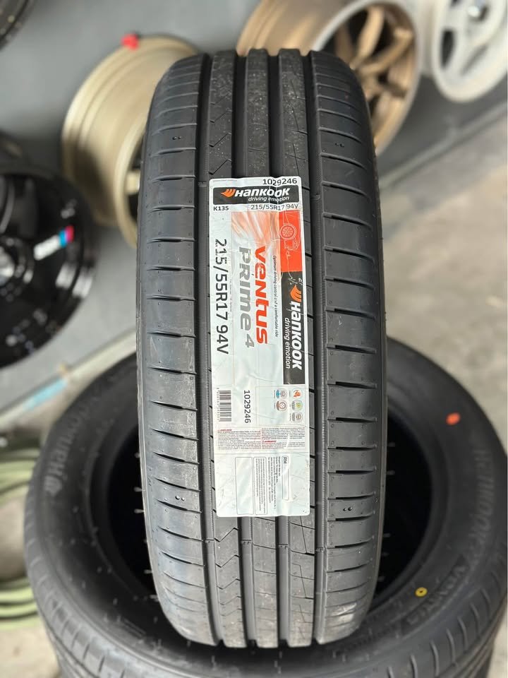 Cận cảnh gai lốp và tem thông số Hankook 215/55R17 Ventus Prime 4 K135