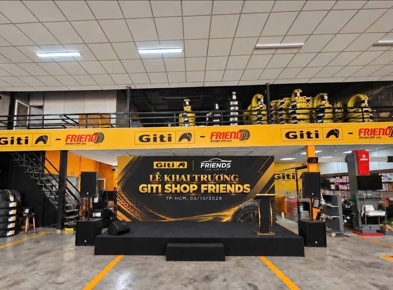 Sân khấu lễ khai trương Giti Shop Friends ngày 03/10/2026