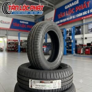 Cận cảnh hoa gai và hông lốp Hankook 165/60R14 Kinergy Eco2 K435 êm ái bám đường