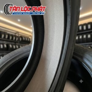 Lớp mút xốp tiêu âm công nghệ Sound Absorber bên trong lốp Hankook 225/55R19 iON evo AS SUV