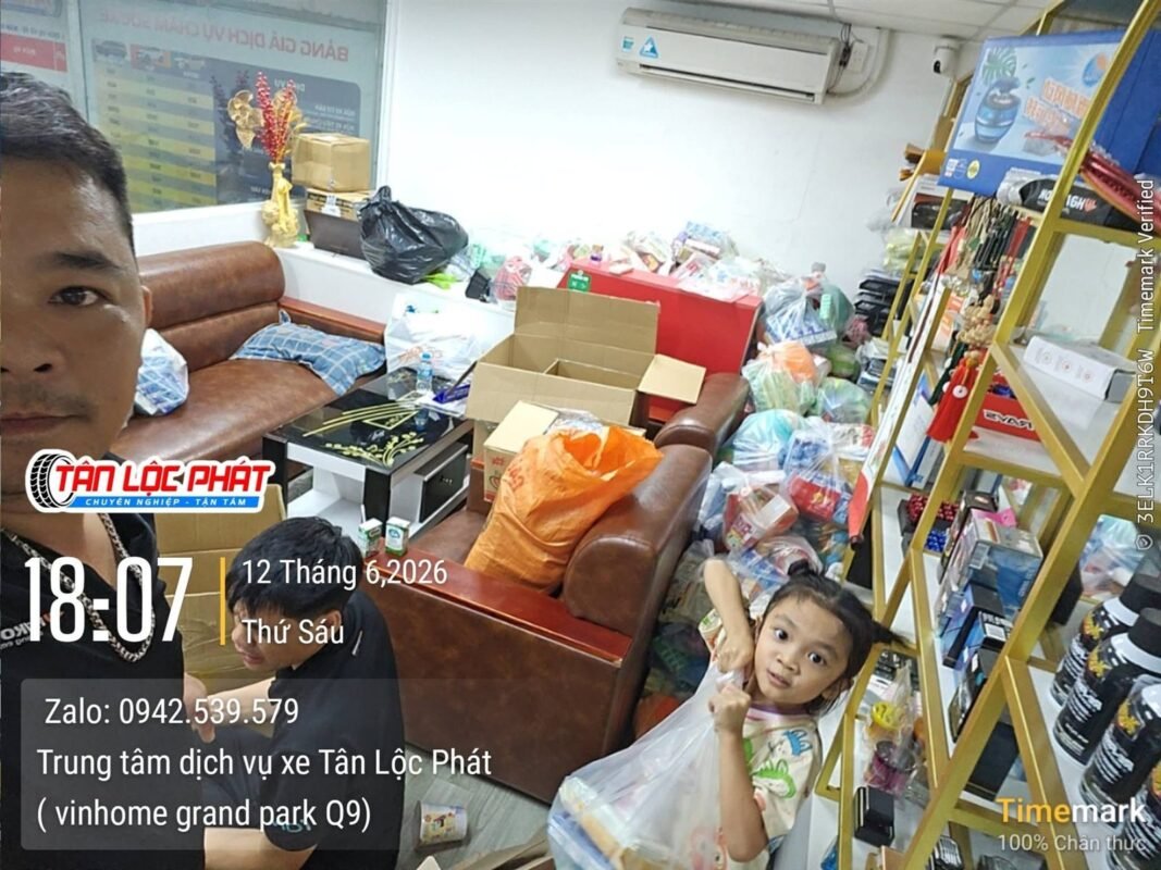 Tân Lộc Phát nhận quà từ thiện cho các bé thiếu nhi đang điều trị tại Bệnh viện Ung Bướu TP.HCM